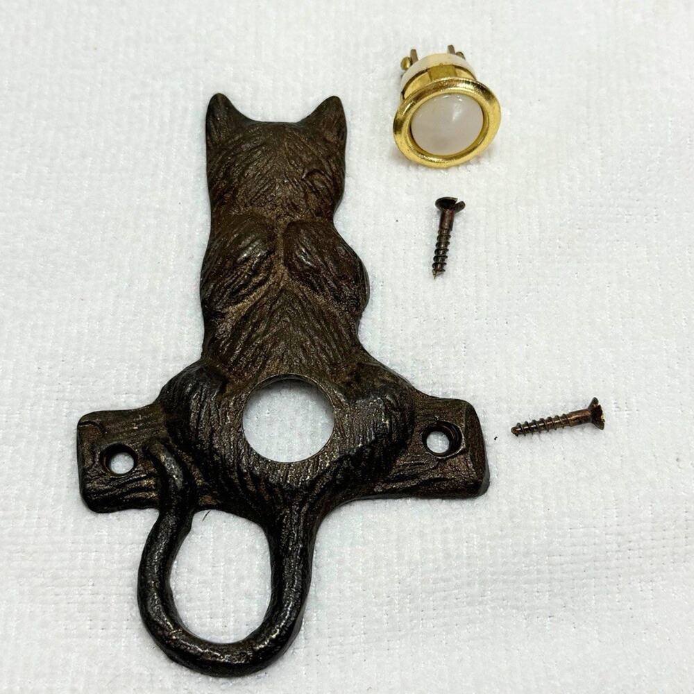Vintage RESTORATION HARDWARE SPI Brass CAT Doorbell Cover and Push Button NOS